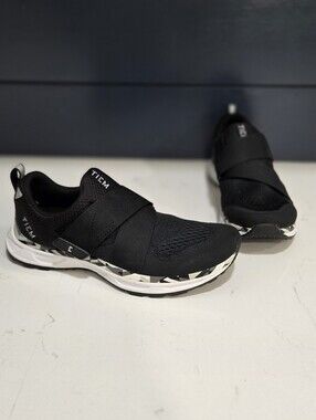 Tiem Black Slip Stream Cycling Shoes Breathable Single Strap Size 8